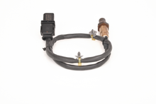 Load image into Gallery viewer, 17112 Wide-band Oxygen Sensor Bosch Canada