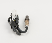 Load image into Gallery viewer, 17135 Wide-band Oxygen Sensor Bosch Canada