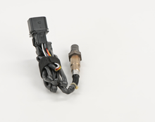 Load image into Gallery viewer, 17157 Wide-band Oxygen Sensor Bosch Canada