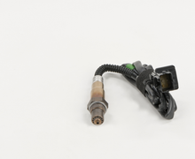 Load image into Gallery viewer, 17188 Wide-band Oxygen Sensor Bosch Canada