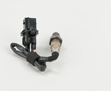 Load image into Gallery viewer, 17205 Wide-band Oxygen Sensor Bosch Canada