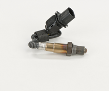 Load image into Gallery viewer, 17217 Wide-band Oxygen Sensor Bosch Canada