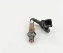 Load image into Gallery viewer, 17217 Wide-band Oxygen Sensor Bosch Canada