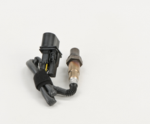 Load image into Gallery viewer, 17233 Wide-band Oxygen Sensor Bosch Canada