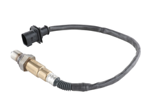Load image into Gallery viewer, 17238 Wide-band Oxygen Sensor Bosch Canada