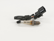 Load image into Gallery viewer, 17275 Wide-band Oxygen Sensor Bosch Canada