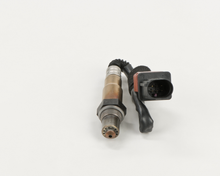 Load image into Gallery viewer, 17328 Wide-band Oxygen Sensor Bosch Canada