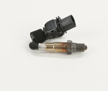 Load image into Gallery viewer, 17330 Wide-band Oxygen Sensor Bosch Canada