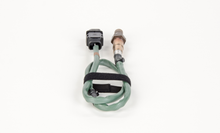 Load image into Gallery viewer, 17331 Actual OE Oxygen Sensor Bosch Canada
