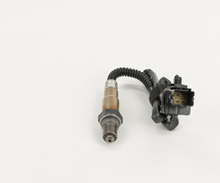 Load image into Gallery viewer, 17332 Wide-band Oxygen Sensor Bosch Canada