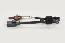 Charger l'image dans la galerie, 18026 Oxygen Sensor Bosch Canada