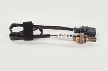 Charger l'image dans la galerie, 18026 Oxygen Sensor Bosch Canada