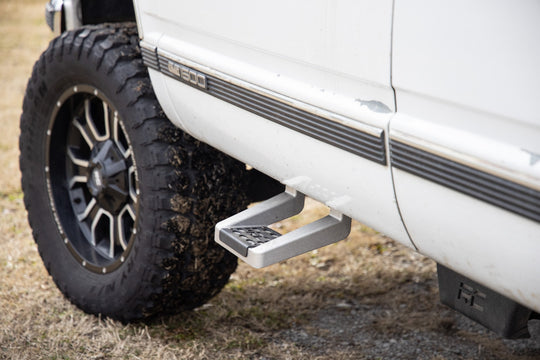 117510 Single Hoop Step - Universal - Alum - Pair Rough Country Canada