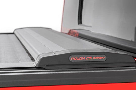 46220551 Retractable Bed Cover - 5'7" Bed - Ford F-150 2WD/4WD (2015-2020) Rough Country Canada