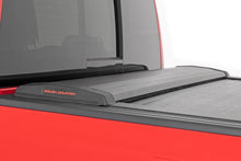 Load image into Gallery viewer, 46320551 Retractable Bed Cover - 5'7" Bed - Ram 1500 (19-23)/1500 TRX (21-23) Rough Country Canada