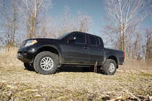 Charger l'image dans la galerie, 865 2.5 Inch Leveling Kit - Nissan Frontier (05-23)/Xterra (05-15) Rough Country Canada