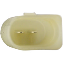 Load image into Gallery viewer, 21-2207 Power Window Motor and Regulator Assembly Trakmotive Canada