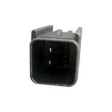 Load image into Gallery viewer, 21-2521 Power Window Motor and Regulator Assembly Trakmotive Canada