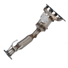Load image into Gallery viewer, 210274 Tectonic Catalytic Converter with Integrated Exhaust Manifold Canada