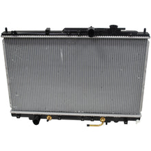 Charger l'image dans la galerie, 221-3305 Radiator Denso Auto Parts Canada