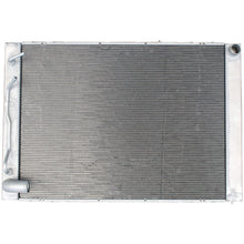 Load image into Gallery viewer, 221-9386 Radiator Denso Auto Parts Canada