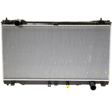 Load image into Gallery viewer, 221-9464 Radiator Denso Auto Parts Canada