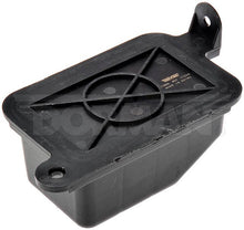 Load image into Gallery viewer, 47995 Vacuum Reservoir Dorman - HELP Canada