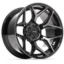Charger l'image dans la galerie, 4P06-22120-6D55-44BBT - 4Play 4P06 22X12 6X139.7 / 6X135 ET-44mm Gloss Black with Brushed Face &amp; Tinted Clear - 4Play Wheels Canada