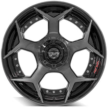 Charger l'image dans la galerie, 4P50-22100-6D55-18BBT - 4Play 4P50 22X10 6X135 / 6X139.7 -18mm Gloss Black W/ Brushed Face &amp; Tinted Clear - 4Play Wheels Canada