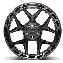 Charger l'image dans la galerie, 4P55-22120-5D55-44BBT - 4Play 4P55 22X12 5X127 / 5X139.7 ET-44mm Gloss Black with Brushed Face &amp; Tinted Clear - 4Play Wheels Canada