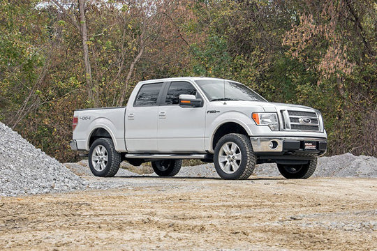 52257 2 Inch Lift Kit - Vertex/V2 - Ford F-150 4WD (2009-2013) Rough Country Canada