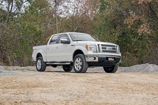52257 2 Inch Lift Kit - Vertex/V2 - Ford F-150 4WD (2009-2013) Rough Country Canada
