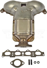Charger l'image dans la galerie, 673-747 Catalytic Converter with Integrated Exhaust Manifold Dorman - OE Solutions Canada