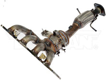Load image into Gallery viewer, 673-886 Catalytic Converter with Integrated Exhaust Manifold Dorman - OE Solutions Canada