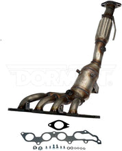 Charger l'image dans la galerie, 673-020 Catalytic Converter with Integrated Exhaust Manifold Dorman - OE Solutions Canada
