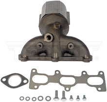 Charger l'image dans la galerie, 674-036 Catalytic Converter with Integrated Exhaust Manifold Dorman - OE Solutions Canada