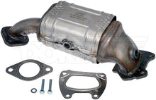 Load image into Gallery viewer, 674-053 Catalytic Converter with Integrated Exhaust Manifold Dorman - OE Solutions Canada