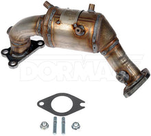 Charger l'image dans la galerie, 674-067 Catalytic Converter with Integrated Exhaust Manifold Dorman - OE Solutions Canada