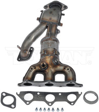 Charger l'image dans la galerie, 674-111 Catalytic Converter with Integrated Exhaust Manifold Dorman - OE Solutions Canada