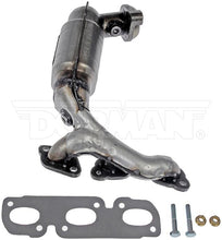 Charger l'image dans la galerie, 673-141 Catalytic Converter with Integrated Exhaust Manifold Dorman - OE Solutions Canada