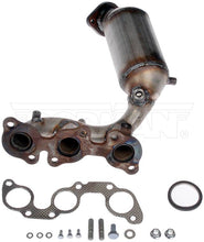 Charger l'image dans la galerie, 673-827 Catalytic Converter with Integrated Exhaust Manifold Dorman - OE Solutions Canada