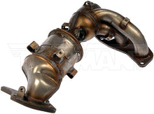 Load image into Gallery viewer, 674-933 Catalytic Converter with Integrated Exhaust Manifold Dorman - OE Solutions Canada