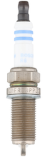 Charger l'image dans la galerie, 6740 OE Fine Wire Platinum Spark Plug Bosch Canada