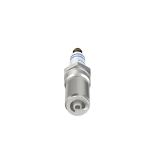 Load image into Gallery viewer, 6745 OE Fine Wire Platinum Spark Plug Bosch Canada