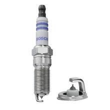 Charger l'image dans la galerie, 6766 OE Fine Wire Platinum Spark Plug Bosch Canada