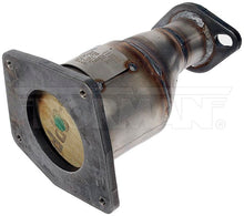 Load image into Gallery viewer, 679-501 Catalytic Converter Dorman - OE Solutions Canada