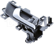 Charger l'image dans la galerie, 67915 Interior Door Handle Dorman - HELP Canada