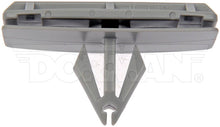 Charger l'image dans la galerie, 963-525D Fender Liner Retainer Dorman Canada