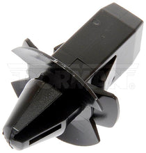 Charger l'image dans la galerie, 700-722 Grille Retainer Dorman Canada
