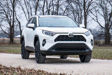 Charger l'image dans la galerie, 73100 2.5 Inch Lift Kit - Toyota RAV4 2WD/4WD (2019-2021) Rough Country Canada